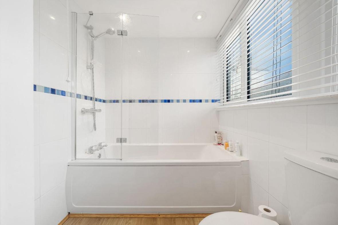 Manacles - Spacious Flat Near Beach With Sea Views & Parking Falmouth Kültér fotó